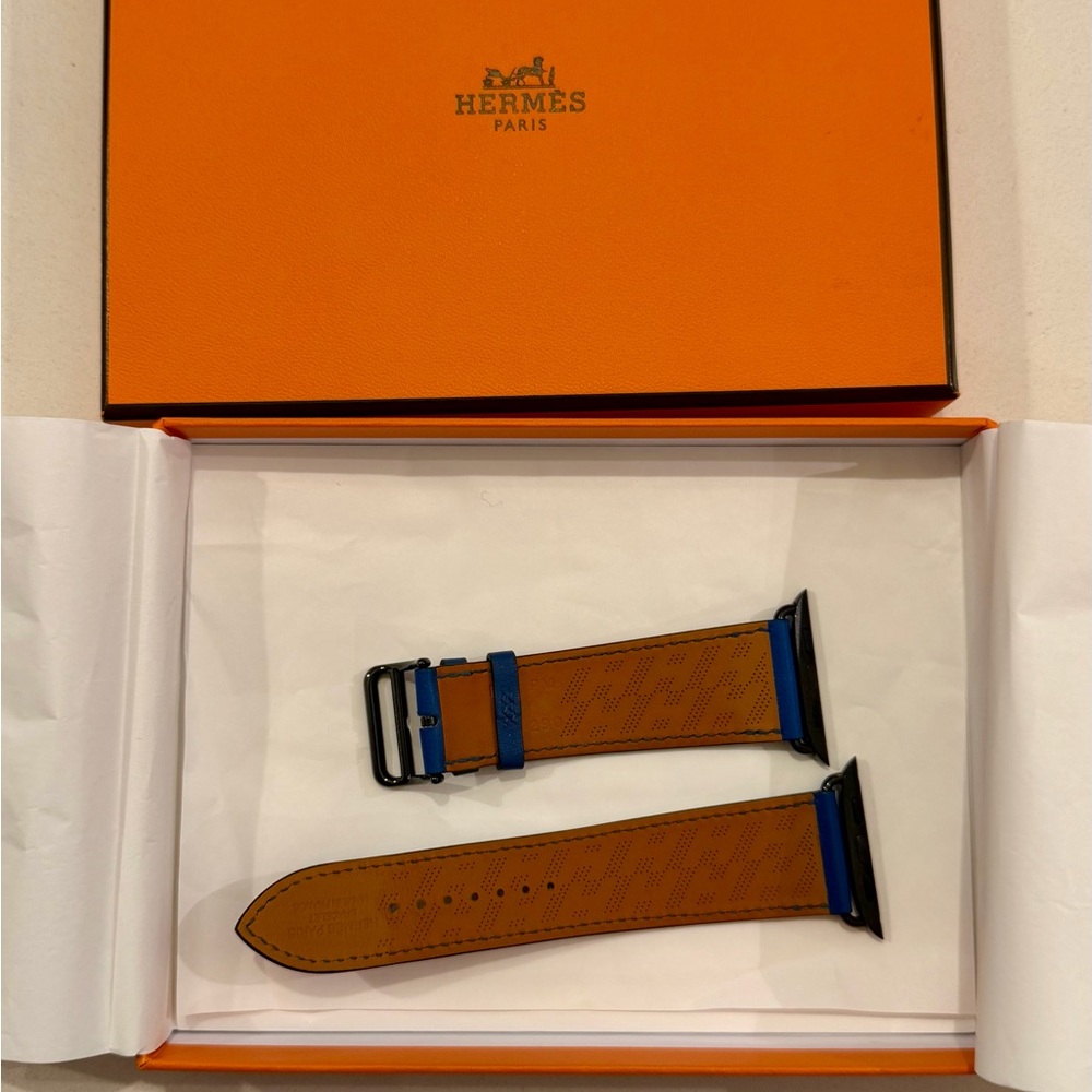 Hermès Blue Leather Apple Watch Strap - Picture 2 of 5